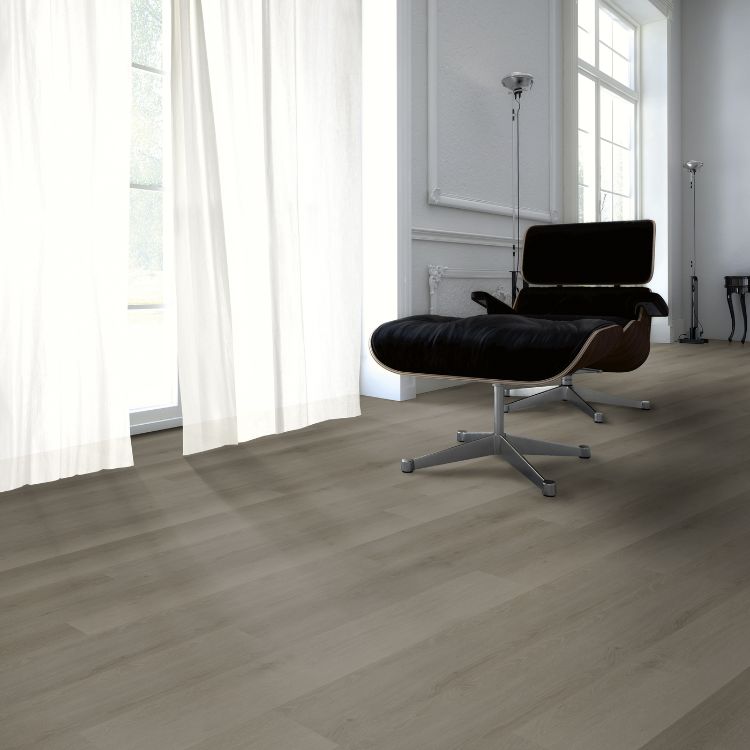 Zithoek met lichte uitstraling dankzij Belakos Rustico 40 vloer in grijs