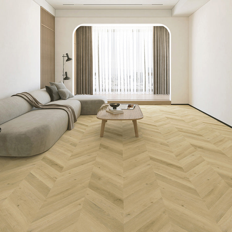 Woonkamer met lichte uitstraling dankzij Gelasta Vario Special Hongaarse Punt Prestige Oak Light vloer in licht eiken