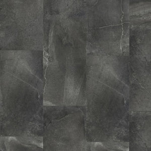 Topview van Moduleo Layred Luzerna 46987 vloer in zwart beton met rechte strook-motief