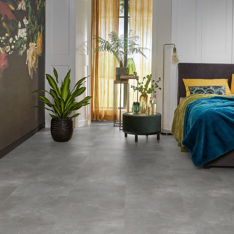 Slaapkamer met moderne uitstraling dankzij Ambiant Piazzo Dryback Dark Grey vloer in donker grijs