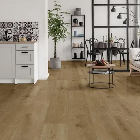 Woonkamer met moderne uitstraling dankzij Gelasta Callisto Natural Oak vloer in naturel eiken