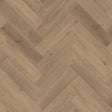 Topview van Gelasta Vario Visgraat Rigid Click Prestige Oak Smoked vloer in eiken smoked met visgraat-motief 